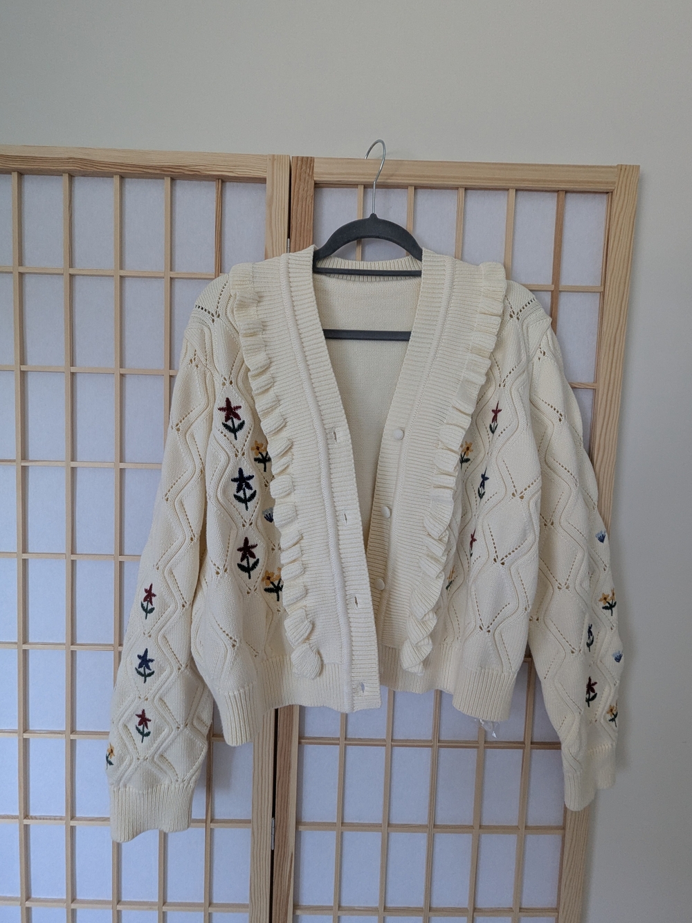 Kuose Cream Ruffle-Trim Knit Cardigan with Floral Embroidery